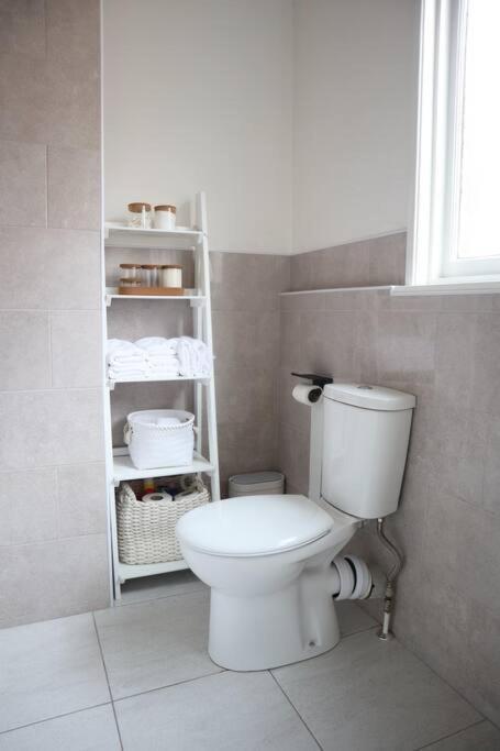 Spacious 1 Bedroom Apartment Leicester Esterno foto